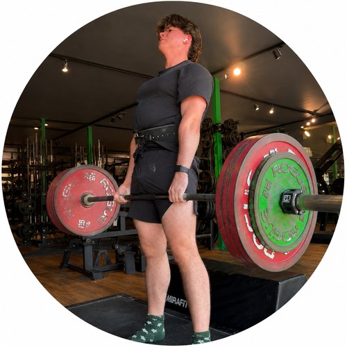 Alexander Elliot deadlifting